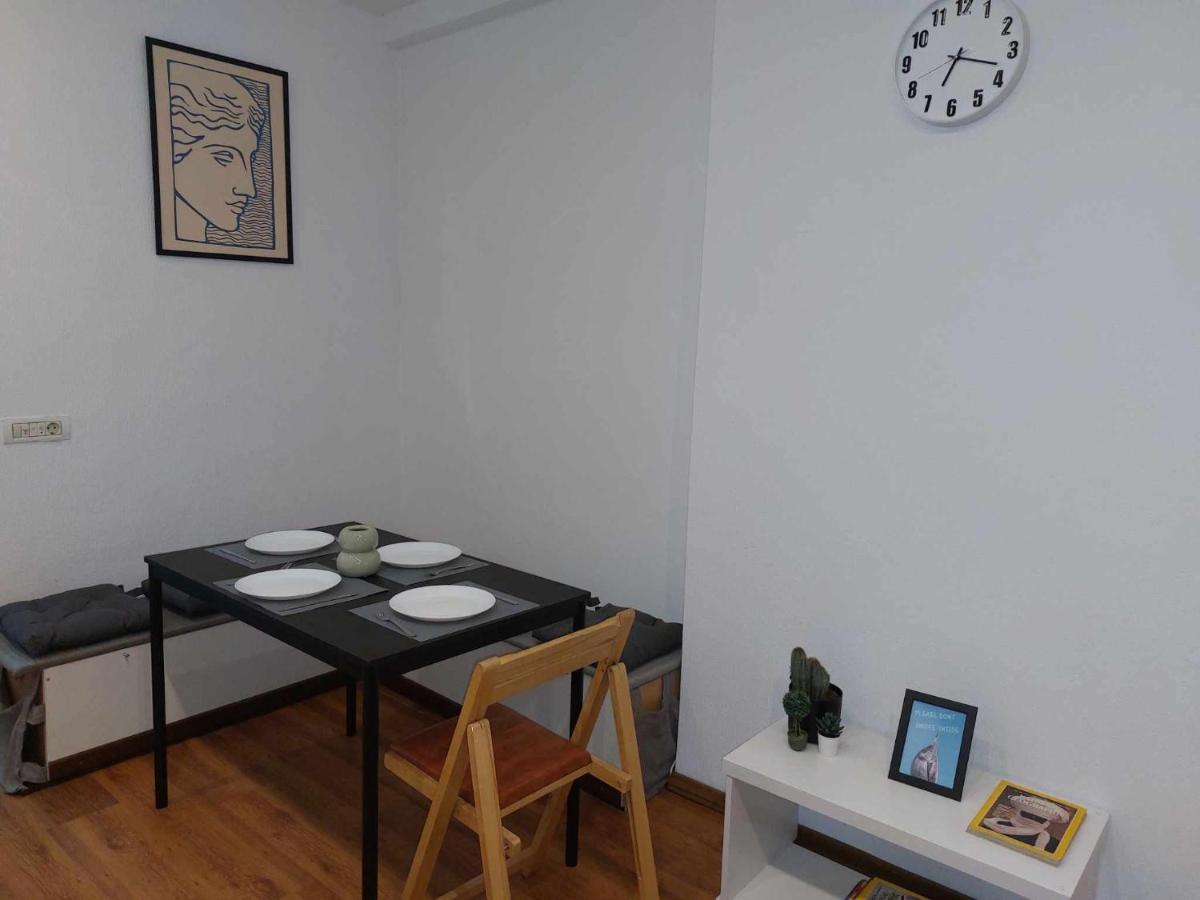 Apartment With Panoramic Terrace In City Center 布加勒斯特 外观 照片