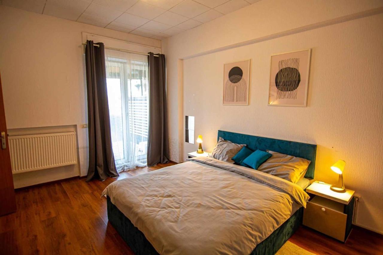 Apartment With Panoramic Terrace In City Center 布加勒斯特 外观 照片